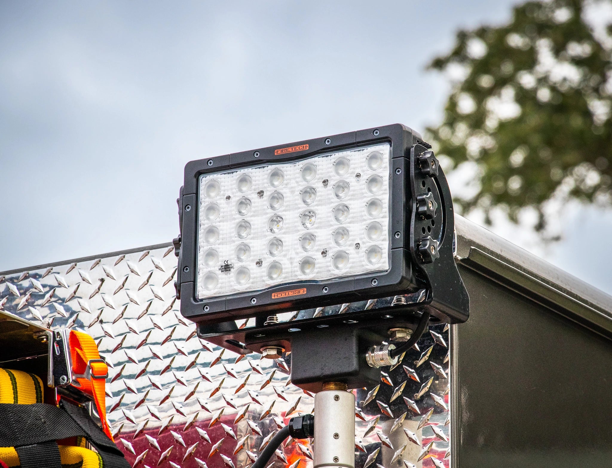 20,000 Lumen Pole-Mounted LED Scene Light