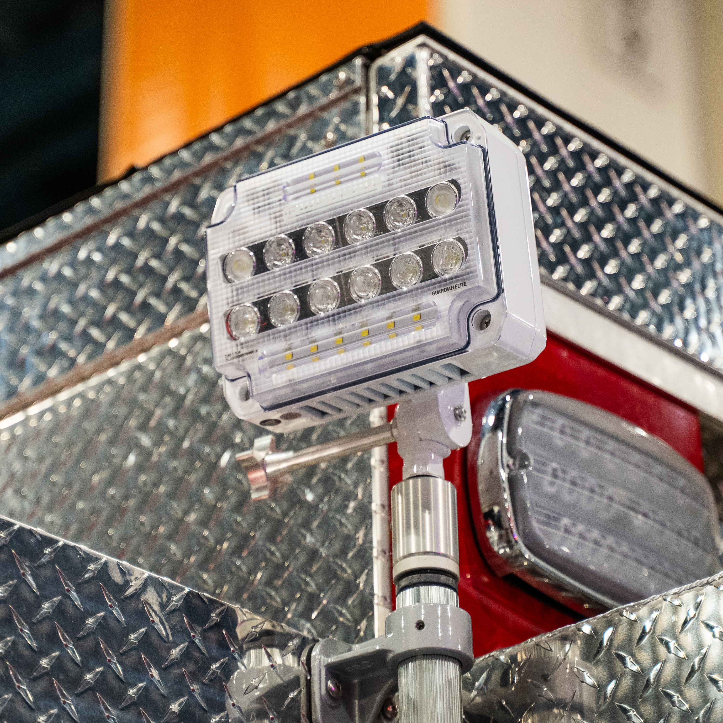 Pole Mounted Guardian® Elite LED Scene Light