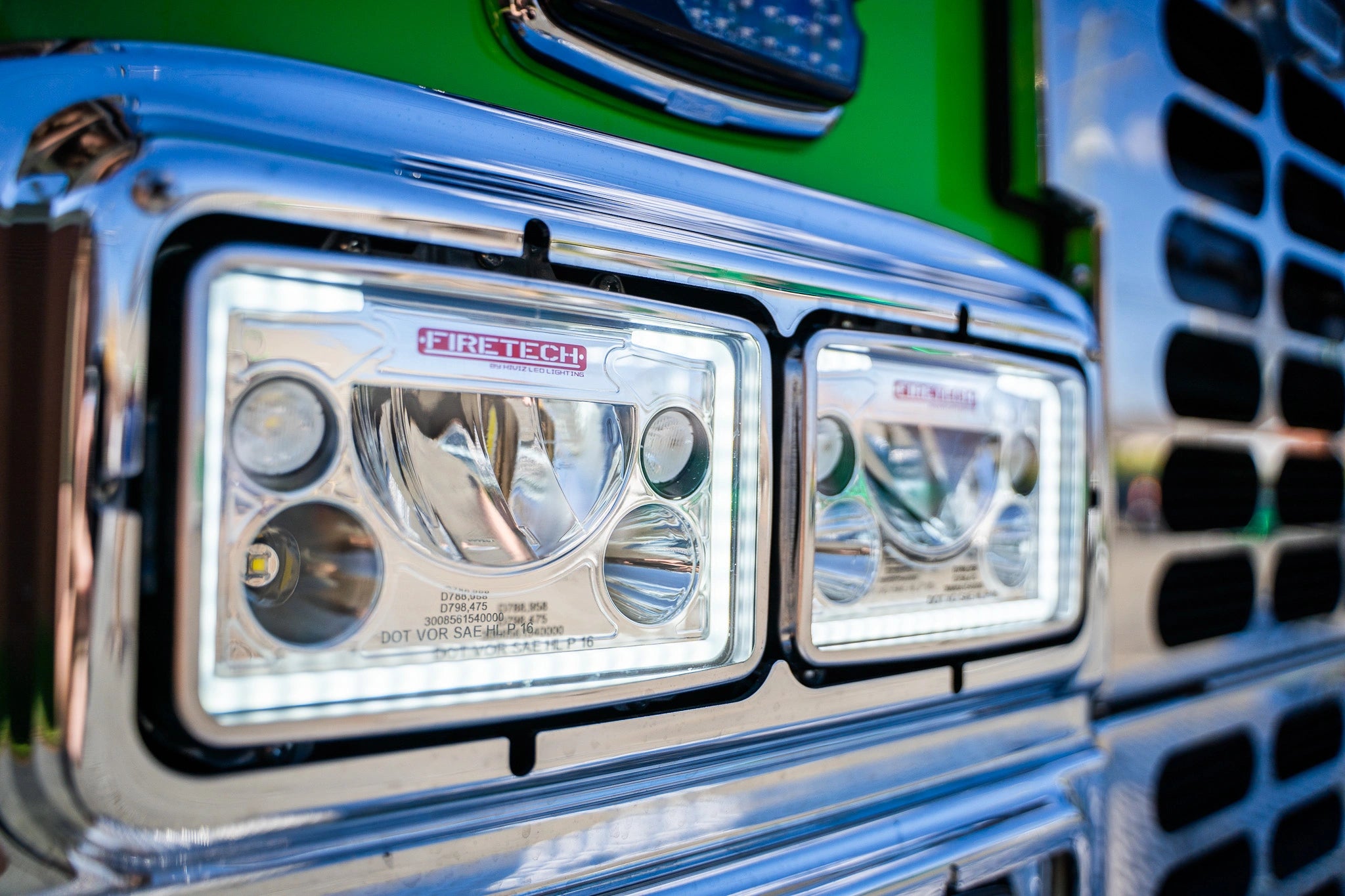 4" x 6" LED Headlight