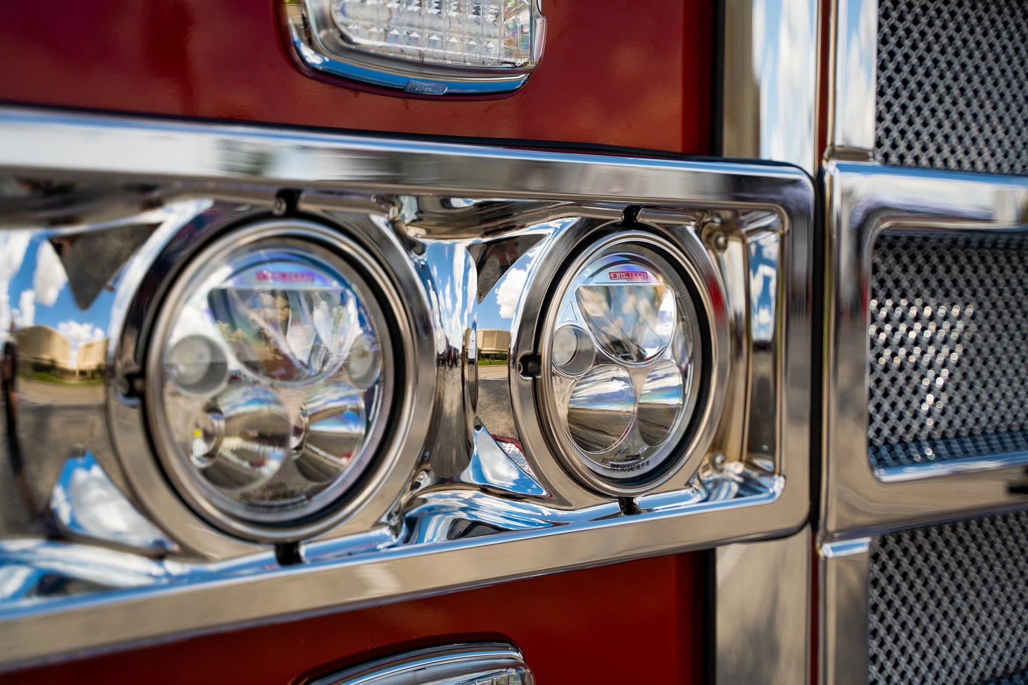 5.75″ Round LED Headlight